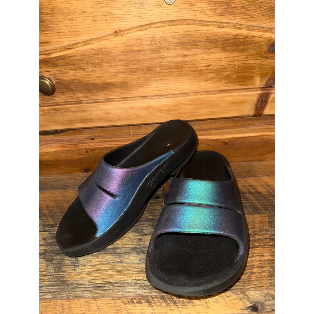 OOFOS OOahh Sport Iridescent Slide Sandals Womens 8 Mens 6 Black Blue Purple